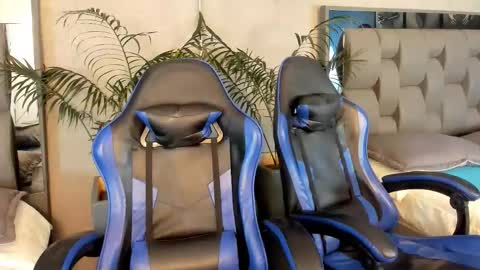 kendra and liam online show from November 29, 2025, 11:13 am