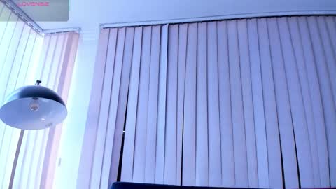 Kendra crow online show from December 1, 2025, 2:22 pm