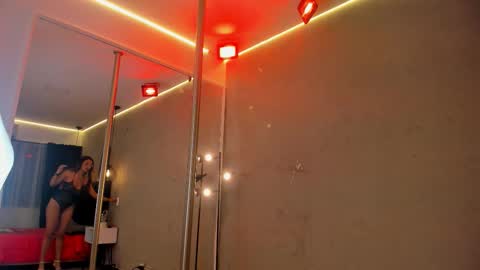 Kendra London online show from November 14, 2025, 11:31 am