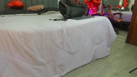 Kendra London online show from February 19, 2026, 11:17 am