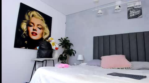 Kendra London online show from March 10, 2026, 11:15 am