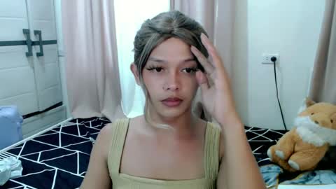 kendra_lunaxx online show from June 29, 2026, 10:32 pm
