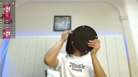 kendra_lux1 online show from December 22, 2025, 12:57 pm