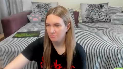 Snapshot of kendra_xx_ chatting on May 15, 2026, 11:23 pm Kendra online show from May 15, 2026, 11:23 pm