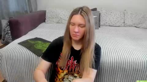 Snapshot of kendra_xx_ chatting on June 11, 2026, 12:08 am Kendra online show from June 11, 2026, 12:08 am