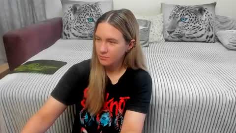 Kendra online show from July 26, 2026, 11:44 pm