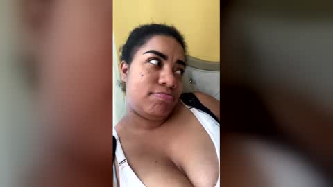 Mamasita online show from April 15, 2026, 4:03 pm