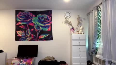 kendrakaps52 online show from September 22, 2025, 2:19 pm