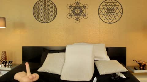 Snapshot of kendraleroy chatting on January 7, 2025, 5:31 pm KENDRA online show from January 7, 2025, 5:31 pm