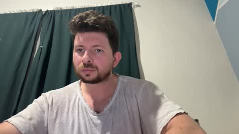 kenerkener online show from December 15, 2025, 4:50 am