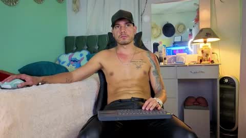 Snapshot of kenfenty chatting on October 23, 2025, 1:38 am Chriss Morales online show from October 23, 2025, 1:38 am