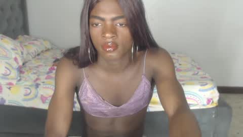 kenia_nihiara online show from July 2, 2026, 9:37 am