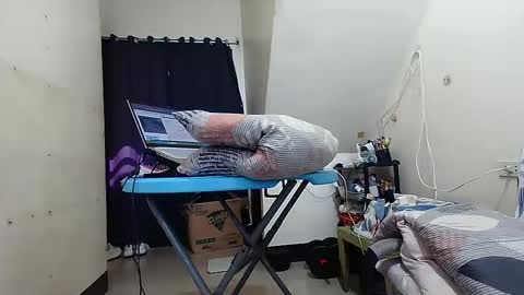 jeanny online show from February 1, 2025, 4:35 am