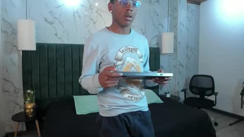 Kenny Thompson online show from February 26, 2026, 8:08 pm