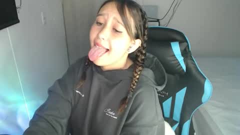 kenshi2302 online show from November 26, 2025, 11:06 pm