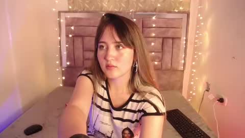 Snapshot of kensy_harper chatting on March 8, 2026, 5:11 am kensy_harper online show from March 8, 2026, 5:11 am