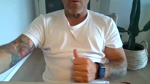 Snapshot of kermitgp3 chatting on June 6, 2026, 10:53 am Anton online show from June 6, 2026, 10:53 am