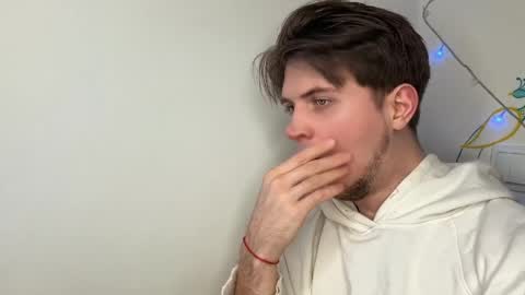 Kero online show from April 20, 2026, 7:59 pm