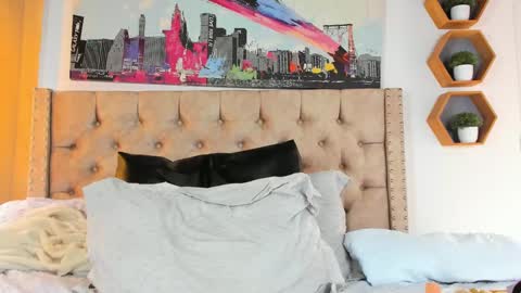 Kery Hillson online show from March 5, 2025, 4:24 pm