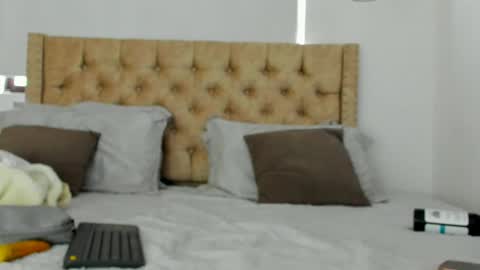 Kery Hillson online show from September 21, 2025, 2:40 pm