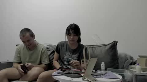 kesh_mne online show from September 23, 2025, 4:21 pm