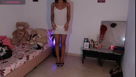 Snapshot of kesha_brooks chatting on April 23, 2026, 8:33 pm Mia online show from April 23, 2026, 8:33 pm