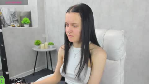 kessi_millis online show from January 19, 2026, 12:58 am