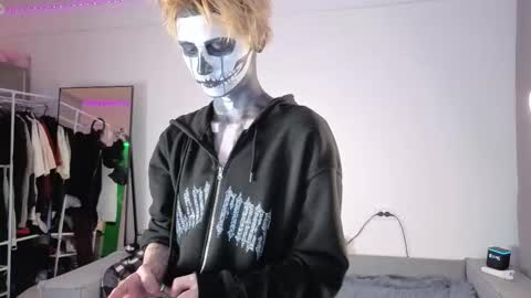 Kessy online show from October 31, 2025, 10:44 pm