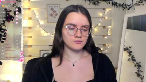 Ketrin online show from November 22, 2025, 7:24 pm