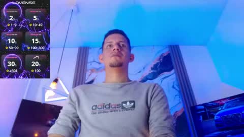 Snapshot of kevin__max_ chatting on June 10, 2026, 3:07 am Kev online show from June 10, 2026, 3:07 am