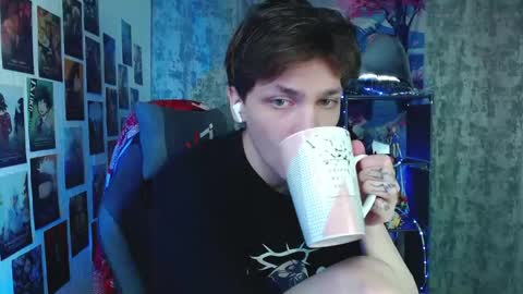 Snapshot of kevin_joestar chatting on June 10, 2026, 4:45 am Kevin online show from June 10, 2026, 4:45 am