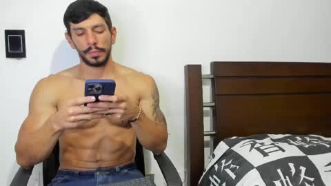 kevin_malone22 online show from April 14, 2026, 10:16 pm