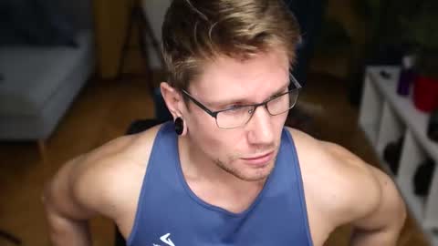 Kev online show from November 6, 2025, 9:43 am