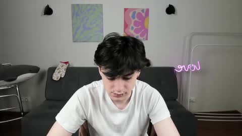 kevinhunter_ online show from December 2, 2025, 3:40 pm