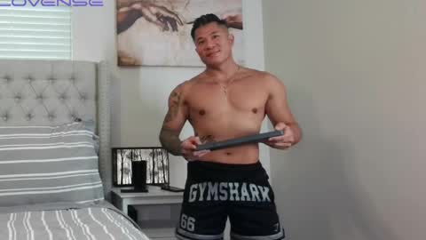Snapshot of kevinkham chatting on May 16, 2026, 7:56 pm kevinkham online show from May 16, 2026, 7:56 pm