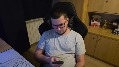 Kevinn online show from February 5, 2026, 2:16 am