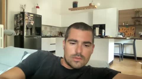 kevinpillobello online show from July 25, 2026, 2:03 pm