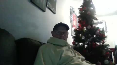 Snapshot of kevlooking4sez chatting on December 27, 2024, 11:21 pm kevlooking4sez online show from December 27, 2024, 11:21 pm