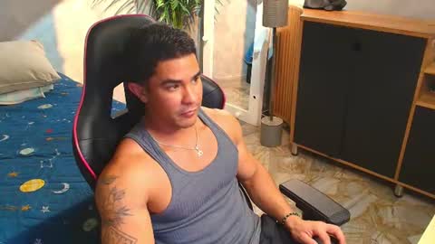 Keywill online show from July 18, 2026, 1:54 am