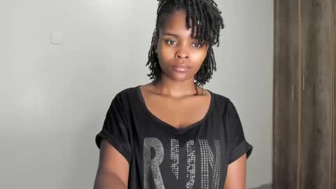 Keyara online show from June 14, 2026, 7:27 pm