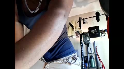 Keybump online show from November 15, 2025, 3:52 pm