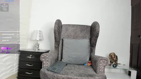 Keila Milf online show from December 26, 2024, 4:43 am