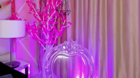 Keyla noa online show from May 14, 2026, 11:17 am