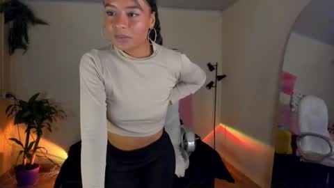 Snapshot of keyla_roberts_ chatting on January 4, 2025, 1:52 am Adhara. Help me reach 100 likes online show from January 4, 2025, 1:52 am