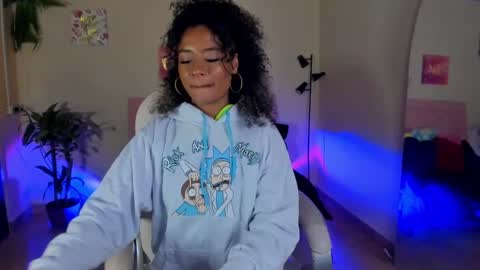 Snapshot of keyla_roberts_ chatting on January 6, 2025, 6:47 am Adhara. Help me reach 100 likes online show from January 6, 2025, 6:47 am