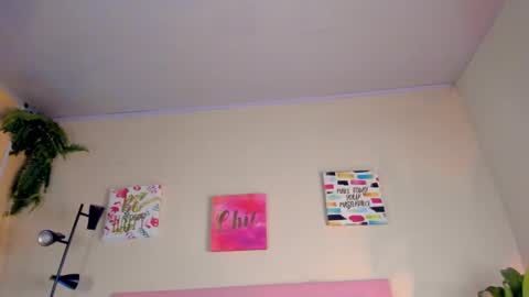 Snapshot of keyla_roberts_ chatting on January 29, 2025, 8:18 am Adhara. Help me reach 100 likes online show from January 29, 2025, 8:18 am