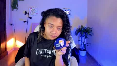 Snapshot of keyla_roberts_ chatting on February 2, 2025, 3:54 am Adhara. Help me reach 100 likes online show from February 2, 2025, 3:54 am