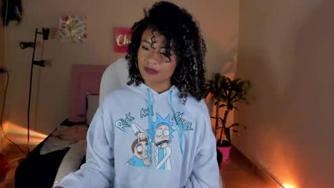 Snapshot of keyla_roberts_ chatting on February 16, 2025, 9:37 am Adhara. Help me reach 100 likes online show from February 16, 2025, 9:37 am