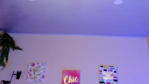 Snapshot of keyla_roberts_ chatting on February 19, 2025, 8:12 am Adhara. Help me reach 100 likes online show from February 19, 2025, 8:12 am