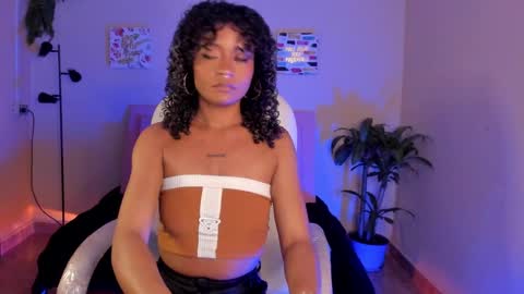 Snapshot of keyla_roberts_ chatting on February 23, 2025, 3:35 am Adhara. Help me reach 100 likes online show from February 23, 2025, 3:35 am